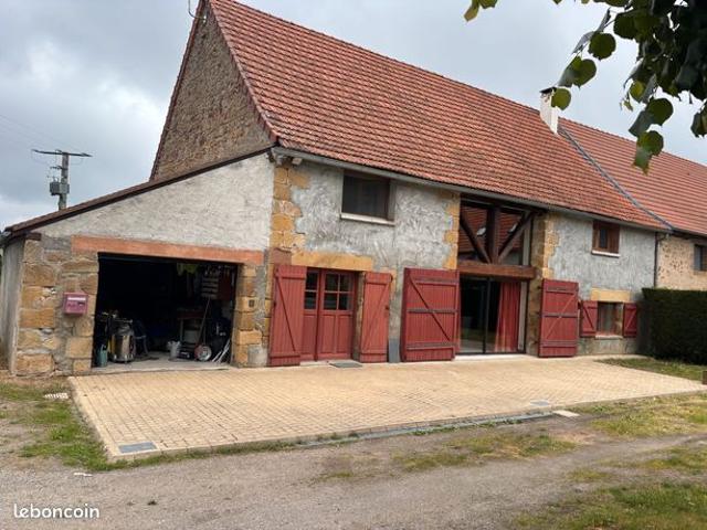 À 5 min de Moulins. Bressolles. Très belle longère rénovée dans les règles de l’art