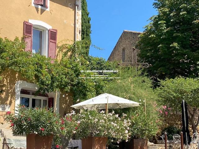 À 5 MIN DE LOURMARIN ? NUE PROPRIÉTÉ * VILLAGE CLASSÉ LUB?