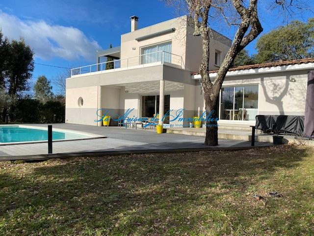 A 5 min de QUISSAC, belle villa F6 contemporaine de 135m2 avec piscine avec garage sur 1700 m2 de terrain