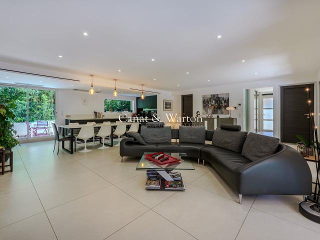 À 5 minutes à pied du coeur de Boulouris 150m² Saint Raphaël