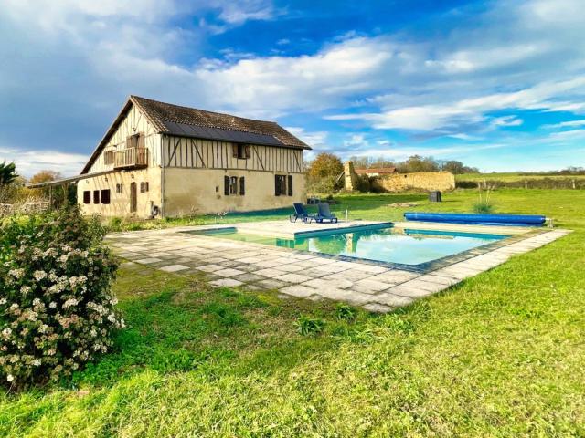 À 5 minutes de Marciac Authentique maison gasconne avec piscin