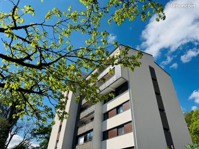 A 5 minutes du centre ville d'annecy t5/6 p duplex de 133 m2 en dernier etage