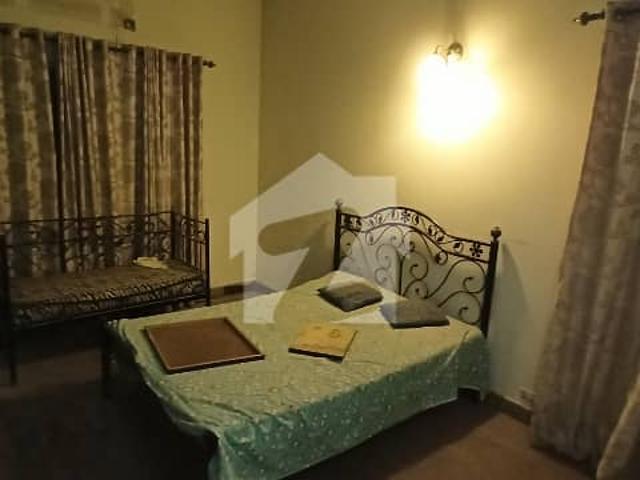 A 600 Yards House Is Available For Sale In I 8