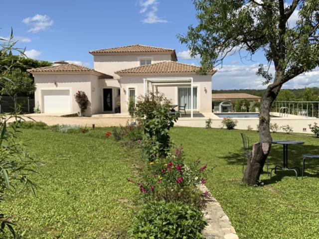 A 6 km d'Uzès, villa récente avec piscine