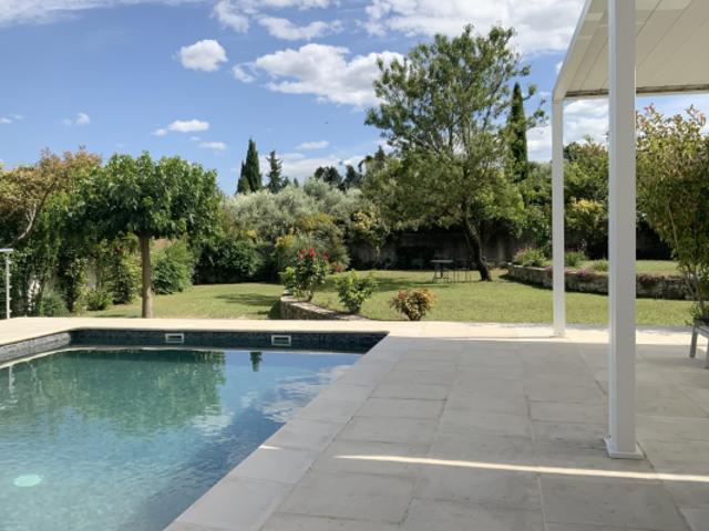 A 6 km d'Uzès, villa récente avec piscine