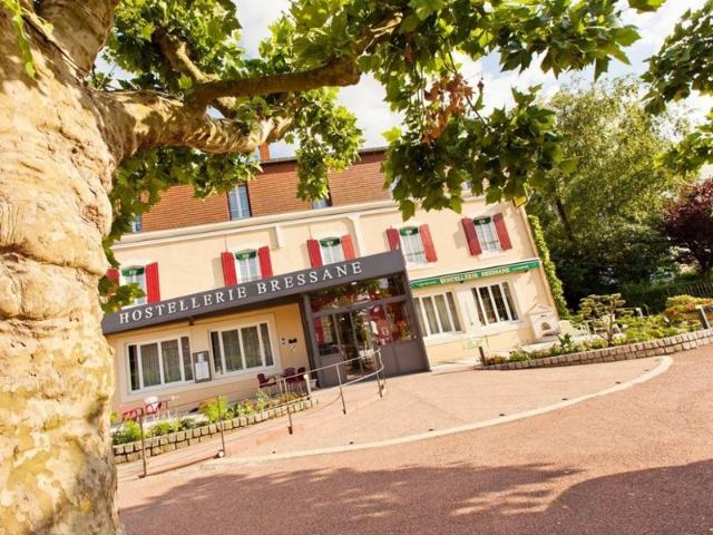 A 7 kms de l'accès autoroute HÔTEL RESTAURANT EMBLÉMATIQUE À LOUER – EMPLACEMENT N°1 À CUISERY 71