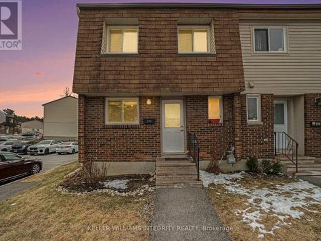 A 85 Seyton Drive, Ottawa, ON, K2H 8Y7 townhouse for sale | Listing ID X12060 | Royal LePage