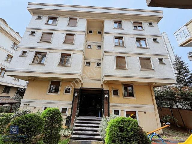 Acıbadem Caddesi İmtaş Sitesi Ara Katta 3+1 Satılık Daire