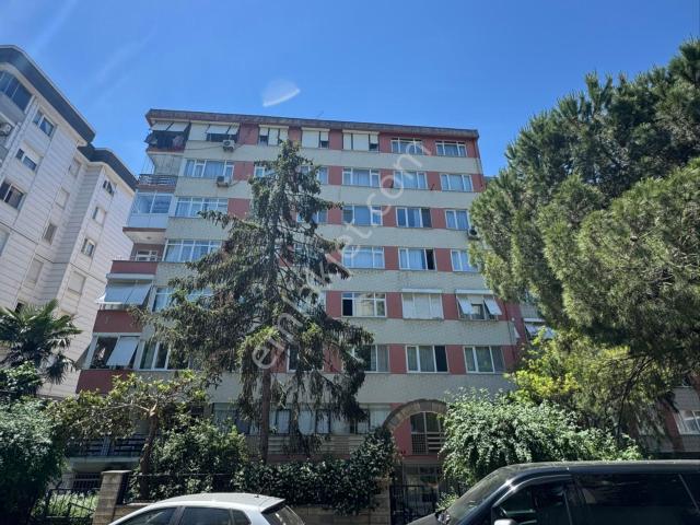Acıbadem En Nezih Sokaklarından Biri Olan Sokullu Sokak 3+1 Kiralık