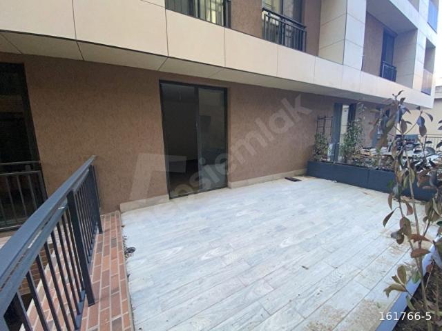 Acıbadem Konaklarında 1+1 Teraslı Lüx Daire