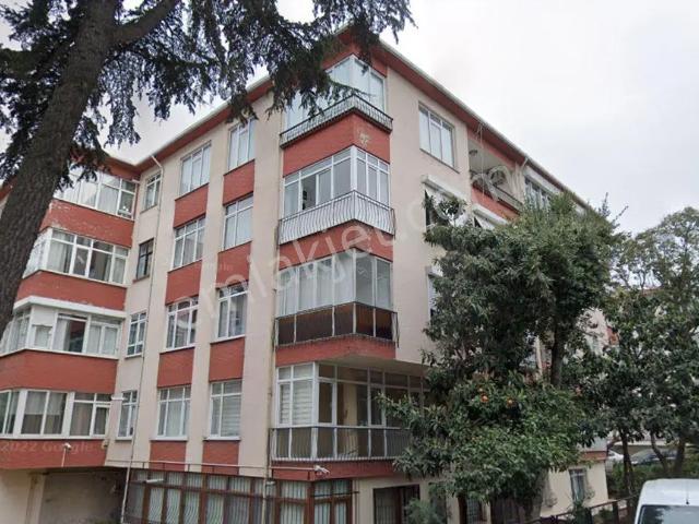 Acıbademde Merkezi Konumda Net 60 M2 2 + 1 Eşyalı Satılık Daire