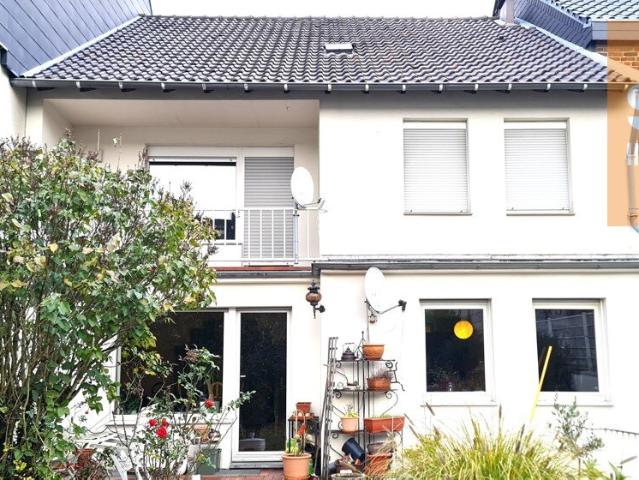 AC Brand: Zweifamilienhaus mit 2 getrennten Wohneinheiten, EG Wohnung frei, eigener Garten