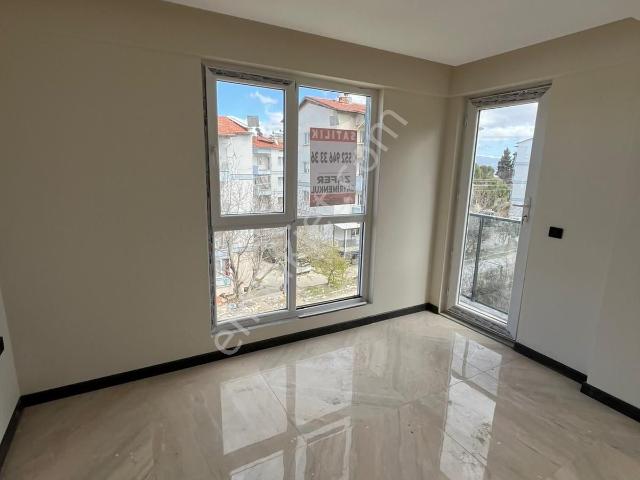 Acıpayam Merkezde Sıfır 1+1 Apart Tapu İskan Var Karta 12 Taksit