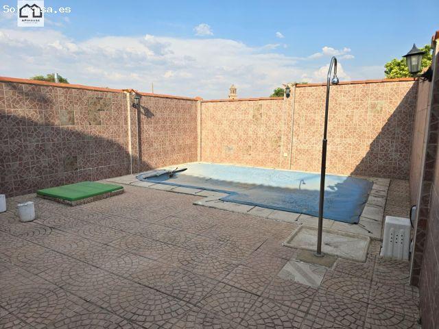 Acogedor Adosado en Los Cerralbos con Piscina y Vistas Espectaculares