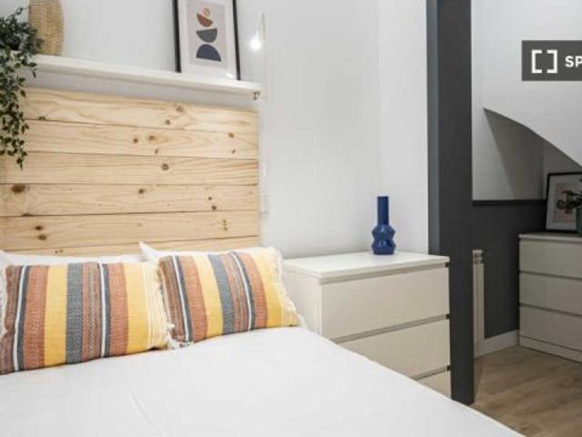 Acogedor apartamento tipo estudio con balcón