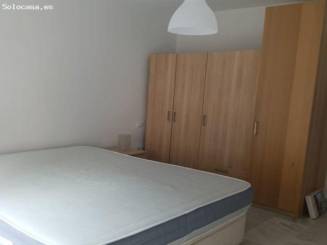 ACOGEDOR APARTAMENTO AMUEBLADO DE 1 DORMITORIO CON PLAZA DE GARAJE, EN LA VICTORIA