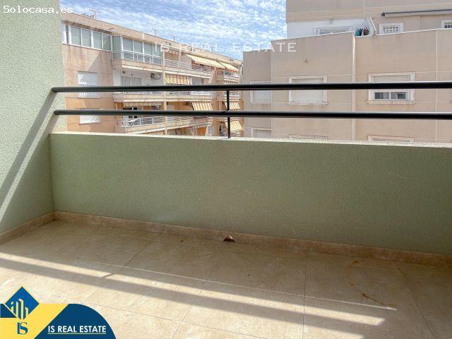 Acogedor apartamento año 2009 Con excelentes vistas laterales al mar desde su terraza a solo 600 m