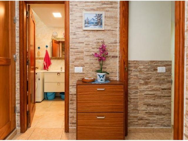 Acogedor apartamento con amplia terraza