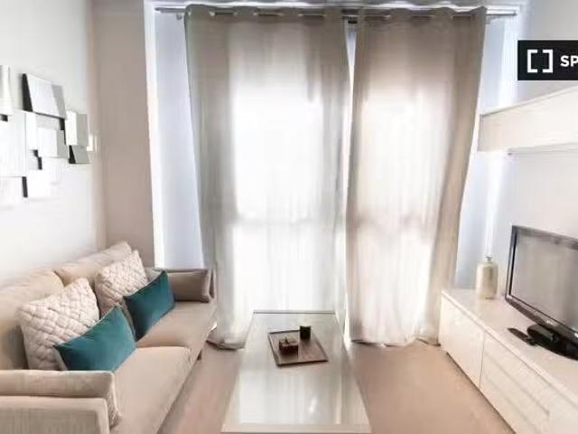 ¡Oferta! apartamento de 1 dormitorio en alquiler en Cuatro Cam.