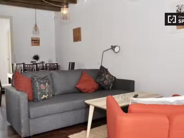 ¡Oferta! Apartamento de 2 habitaciones en alquiler en Santa Eu.