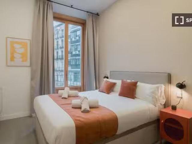 ¡Oferta! Apartamento de 3 dormitorios en alquiler en Palacio.