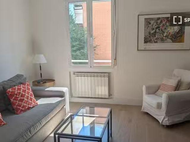 ¡Oferta! Apartamento de 3 habitaciones en alquiler en Hispanoa.