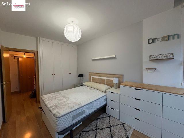 Acogedor Apartamento en Burgos con garaje y trastero zona universidad. Ideal inversores o parejas