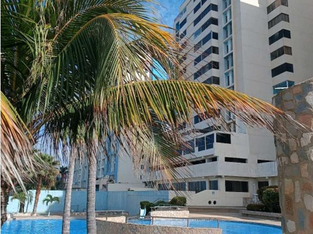 Acogedor apartamento en Playa Grande para remodelar