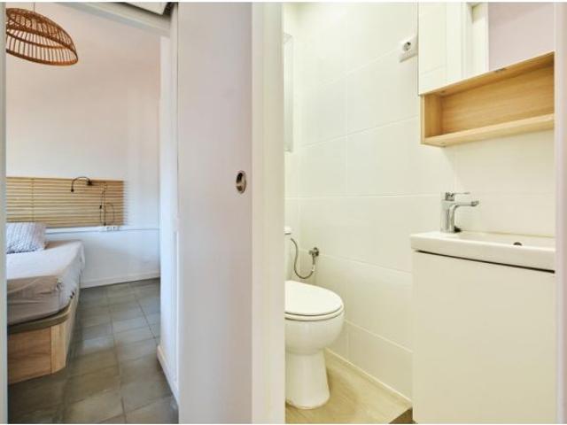 ACOGEDOR ÁTICO CON 13M2 DE TERRAZA PRIVADA UBICADO A 200 METROS DE LA PLAYA