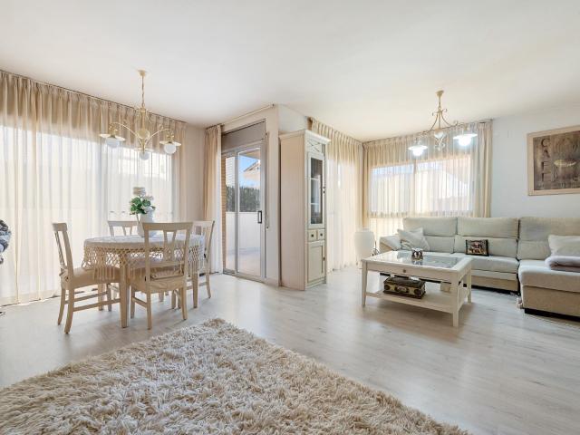 ACOGEDOR CHALET PAREADO EN VILAFORTUNY