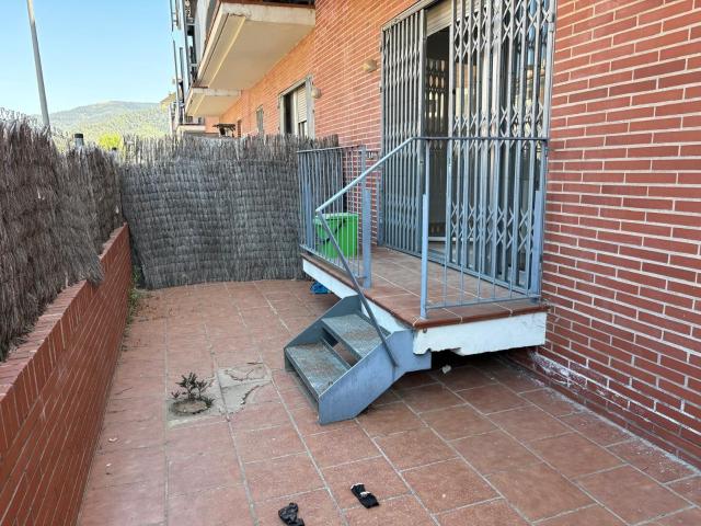 ACOGEDOR PISO CON SALIDA EXTERIOR