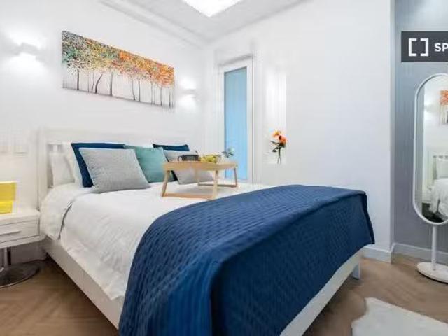 Bonito Estudio en alquiler en Pacífico, Madrid