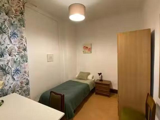 Bonito Habitación en Naxa Kalea, Ibaiondo