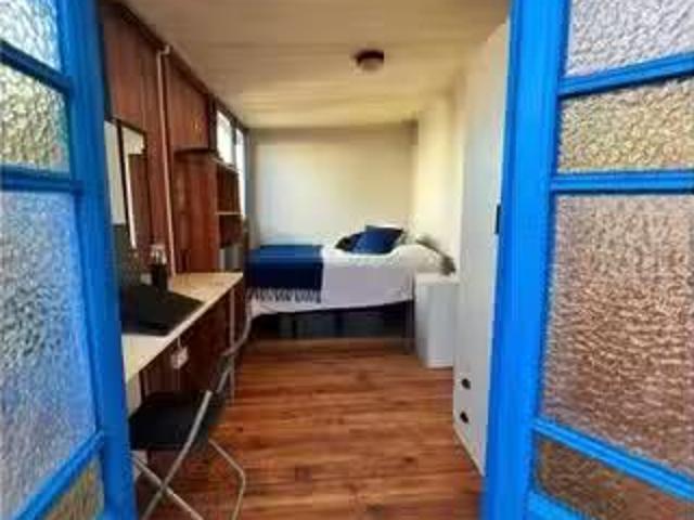 Nuevo Habitación en apartamento de 5 habitaciones, Vila de Grà.