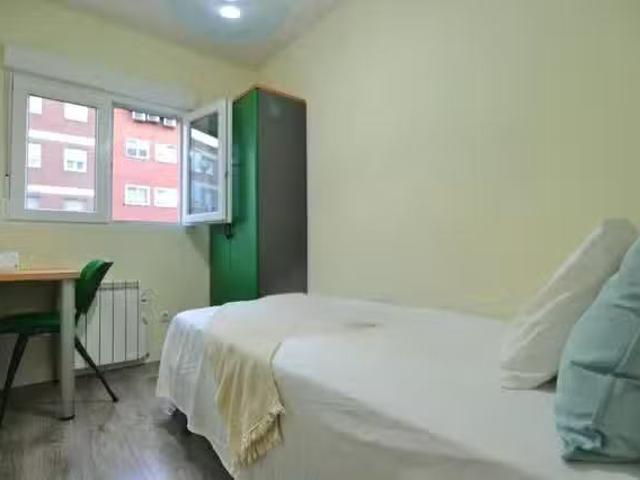 Bonito Habitación en Calle Alicante