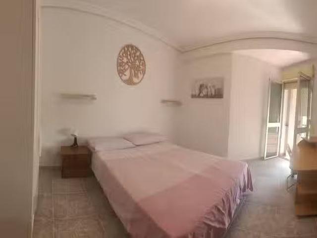 Bonito Habitación en Calle Coimbra, Rochelambert
