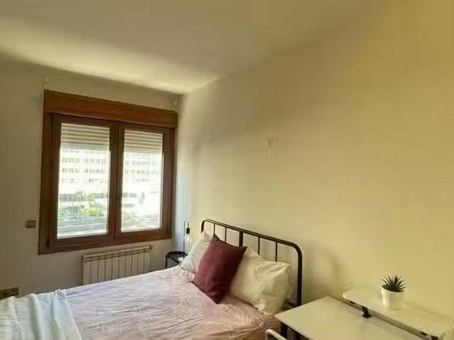 Barato Habitación en Calle de Orense, Tetuán