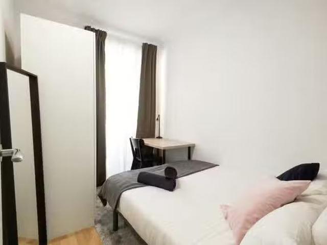 Acogedor Habitación en Calle de Cedaceros, Centro