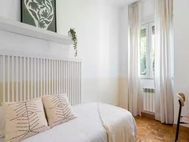 Acogedor Habitación en Calle de Galileo, Chamberí