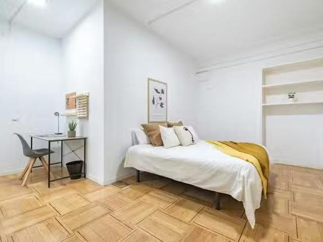 Acogedor Habitación en Calle de la Princesa, Argüelles