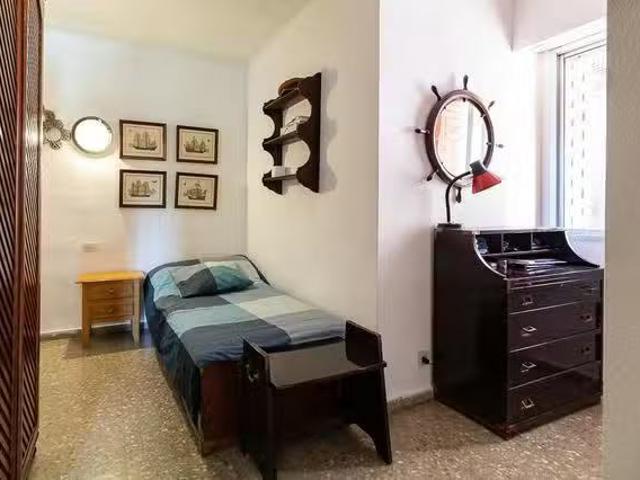 Bonito Habitación en Carrer de Fuencaliente, Camins al Grau