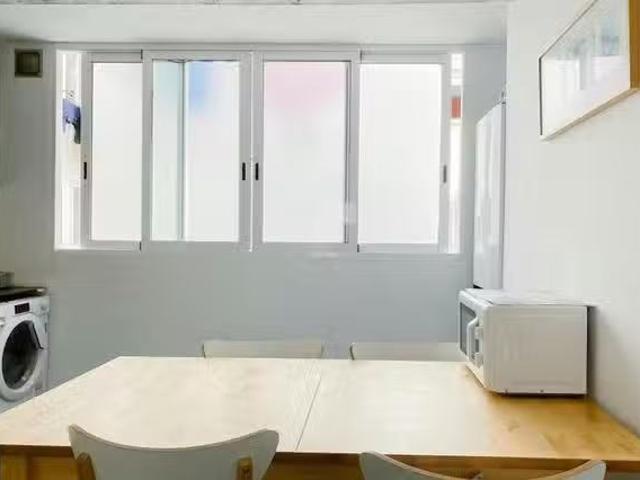 Encantador Habitación en Carrer de la Pobla de Farnals, Camins.