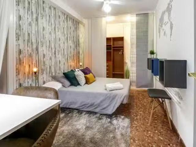 ¡Oferta! Habitación en Carrer de Roger de Llúria, Dreta de l'E.