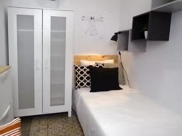 Encantador Habitación en Carrer Gran de Gràcia