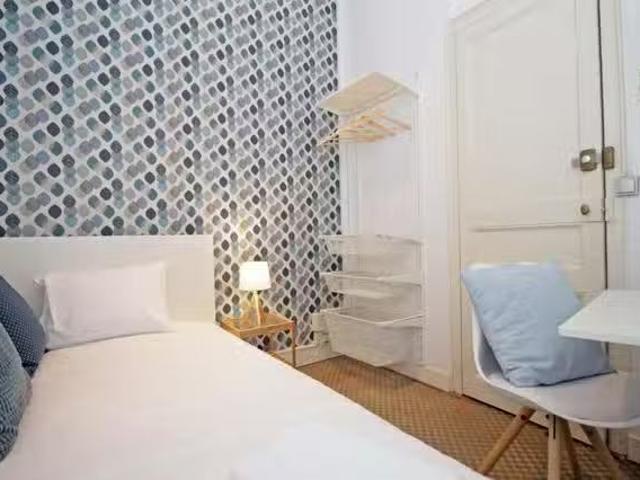 Encantador Habitación en Carrer Gran de Gràcia