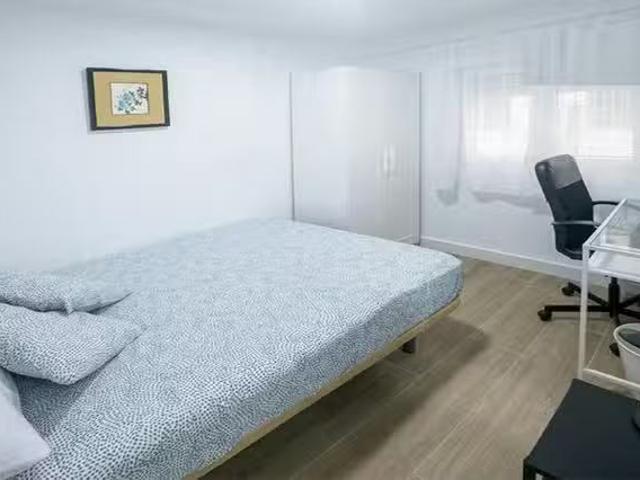¡Oferta! Habitación en Carrer Luis Lamarca, nou Moles
