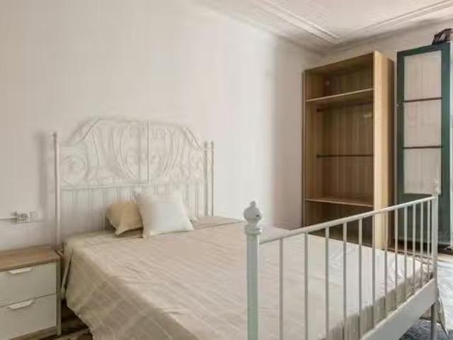 ¡Oferta! Habitación en Gran Via de les Corts Catalanes, L'Eixa.
