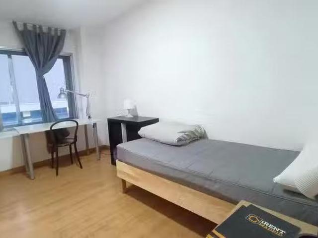 Único Habitación en Paseo de San Francisco de Sales, Valleherm.