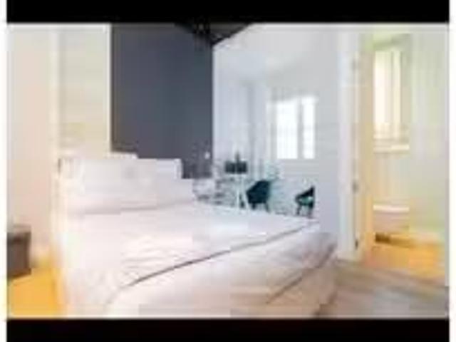 ¡Oferta! Habitación en piso compartido de 4 habitaciones en al.