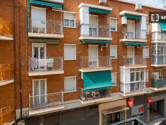 Único Habitación en piso compartido en alquiler en Puerta del.